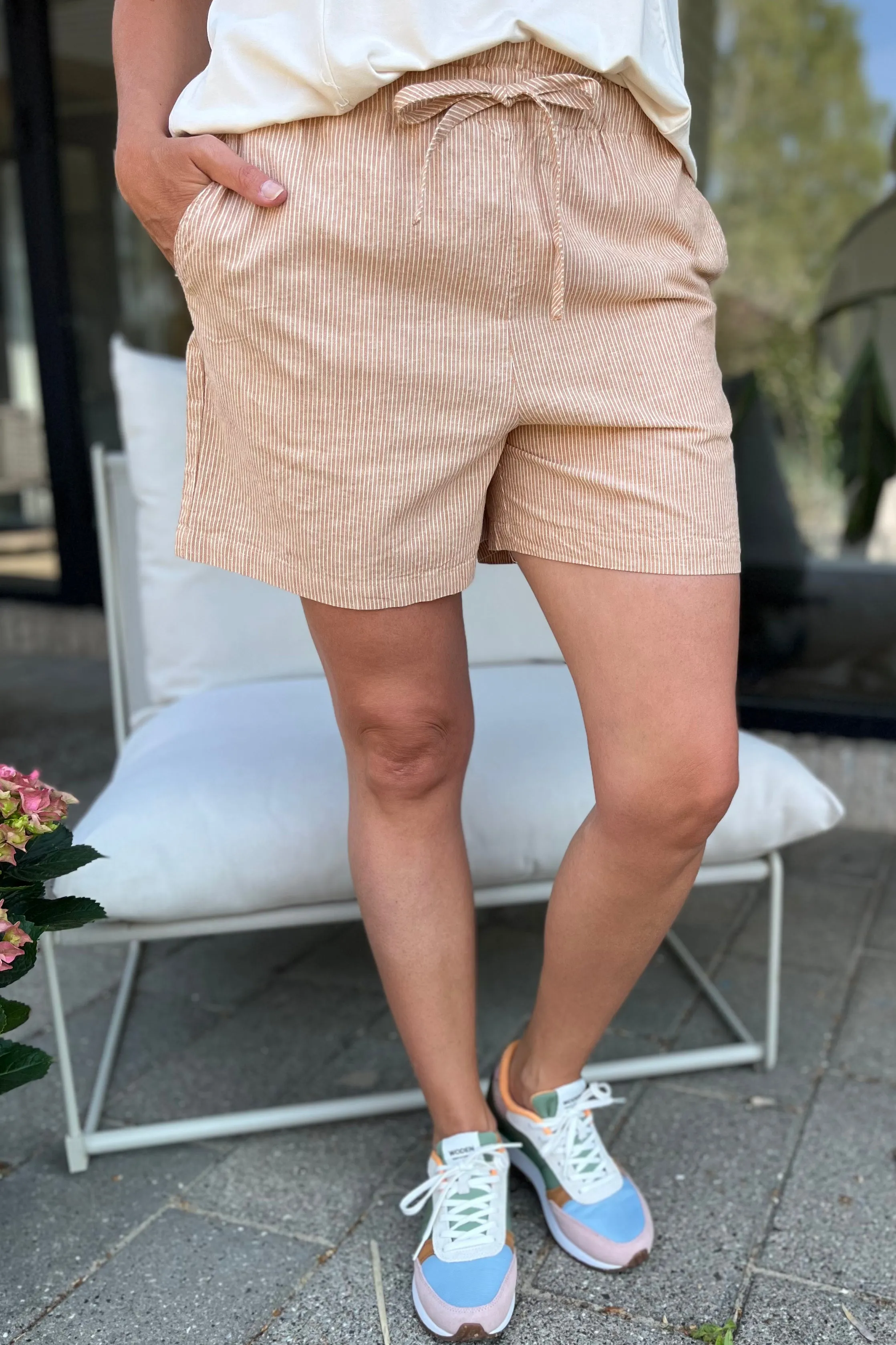 Brigitte Shorts | Muted Clay | Shorts fra French Laundry