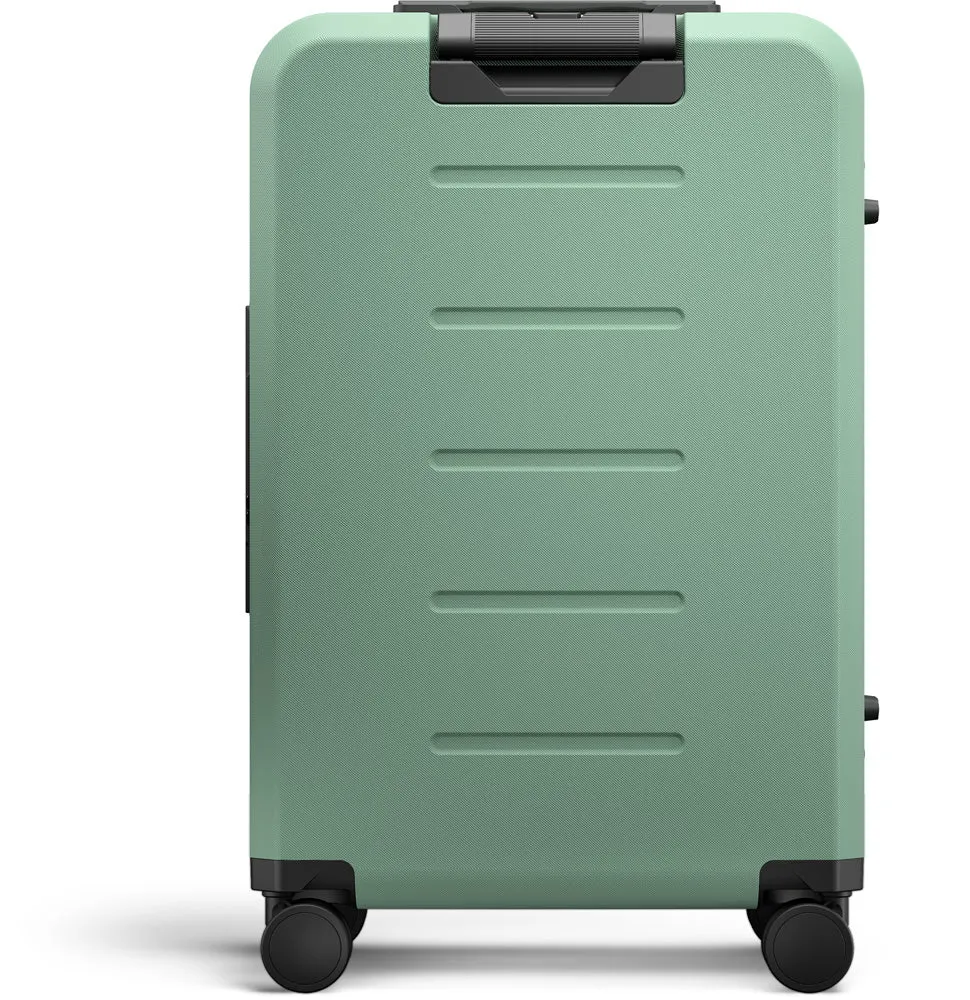 D_b_ Ramverk Lightweight, Compact, Hard-Shell, 4-Wheel, Spinner Luggage, Checked-Medium  