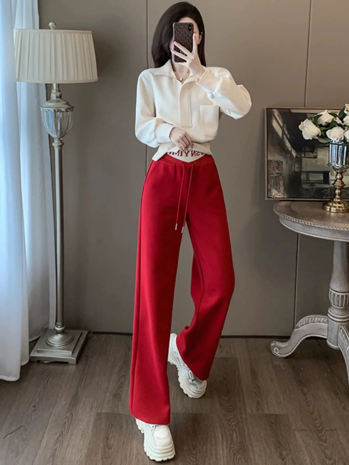 European high-end casual sports suit for women 2024 autumn new long-sleeved sweatshirt high-waisted wide-leg pants slimming two-