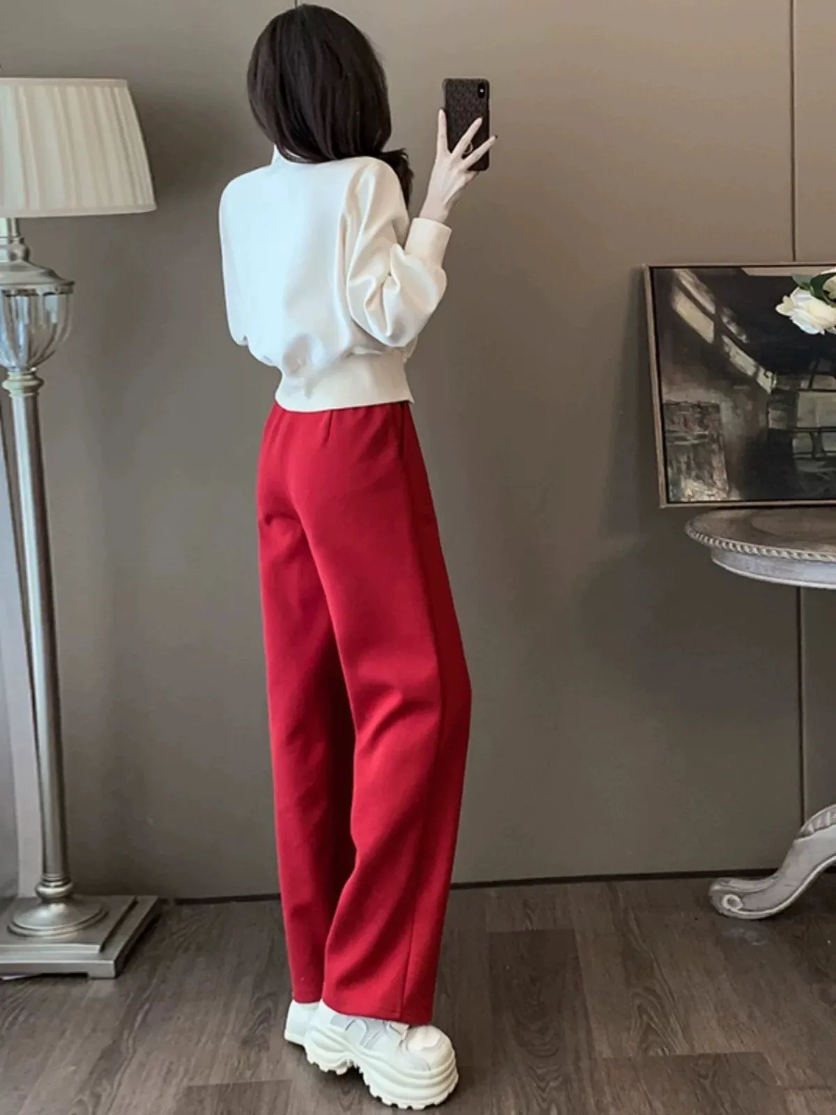 European high-end casual sports suit for women 2024 autumn new long-sleeved sweatshirt high-waisted wide-leg pants slimming two-