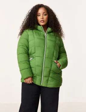 Fitted winter jacket with a drawstring