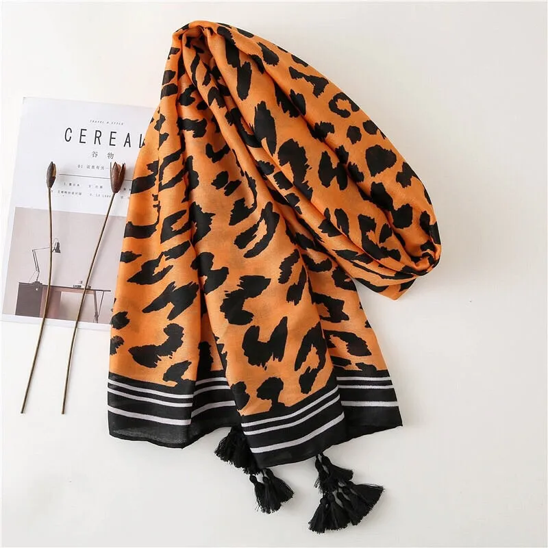 Lady Leopard Scarf