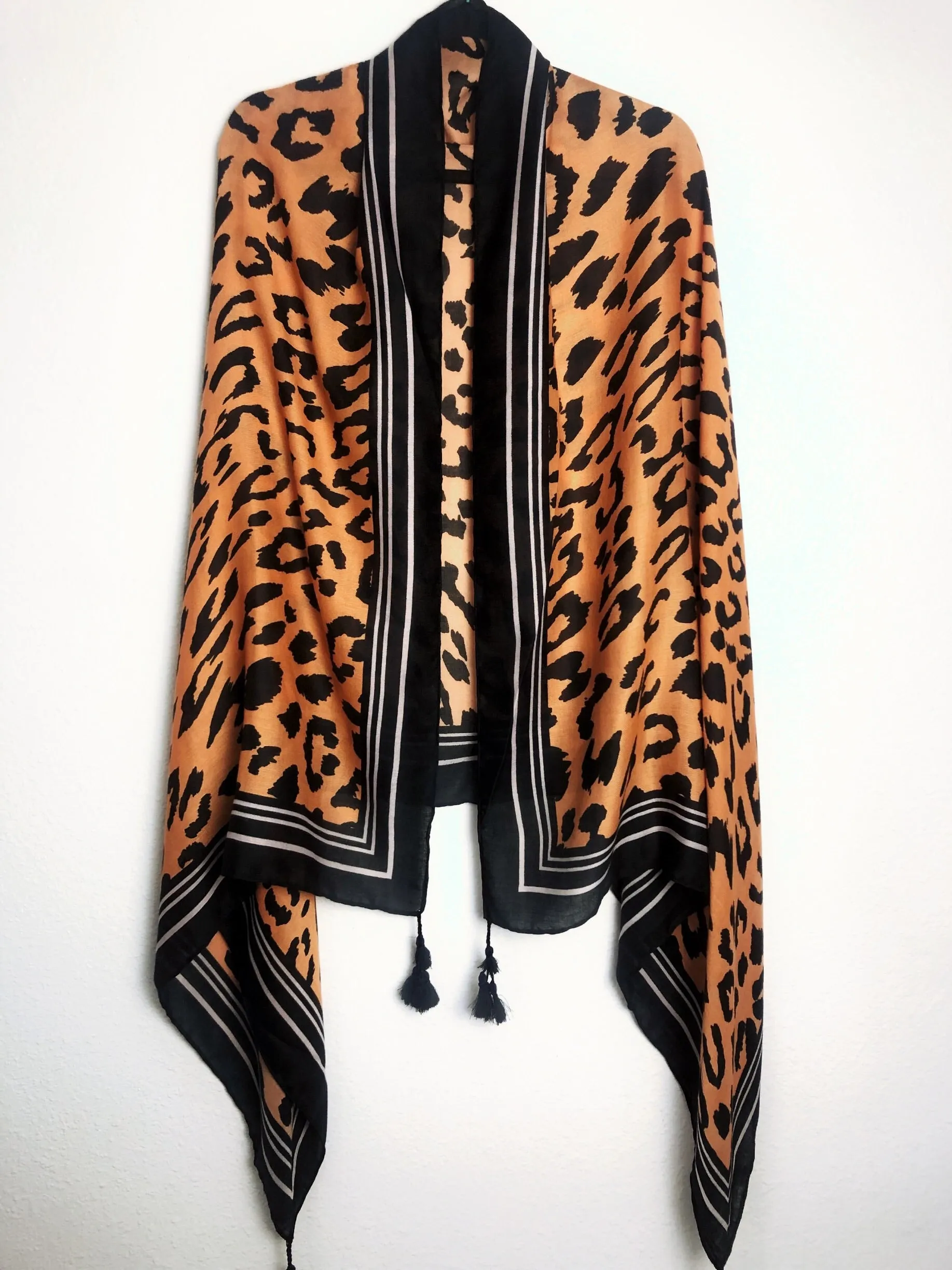 Lady Leopard Scarf