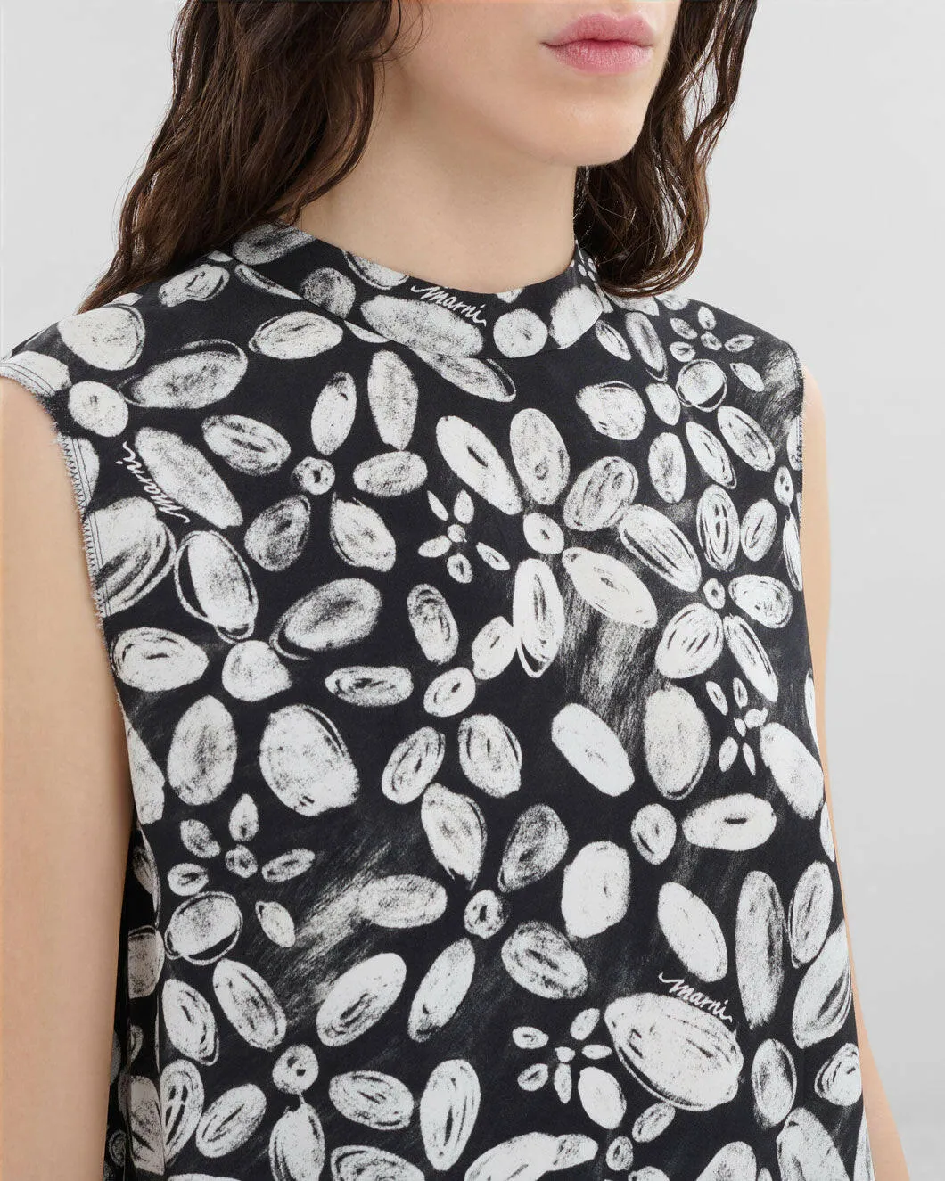   Marni Black Satin-Back Crepe Sleeveless Top with Blooming Print  