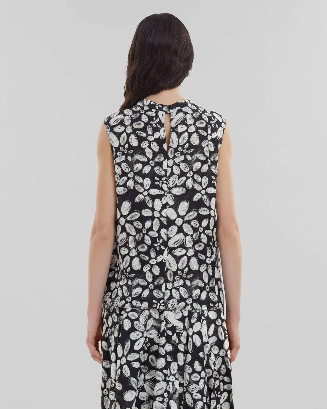   Marni Black Satin-Back Crepe Sleeveless Top with Blooming Print  