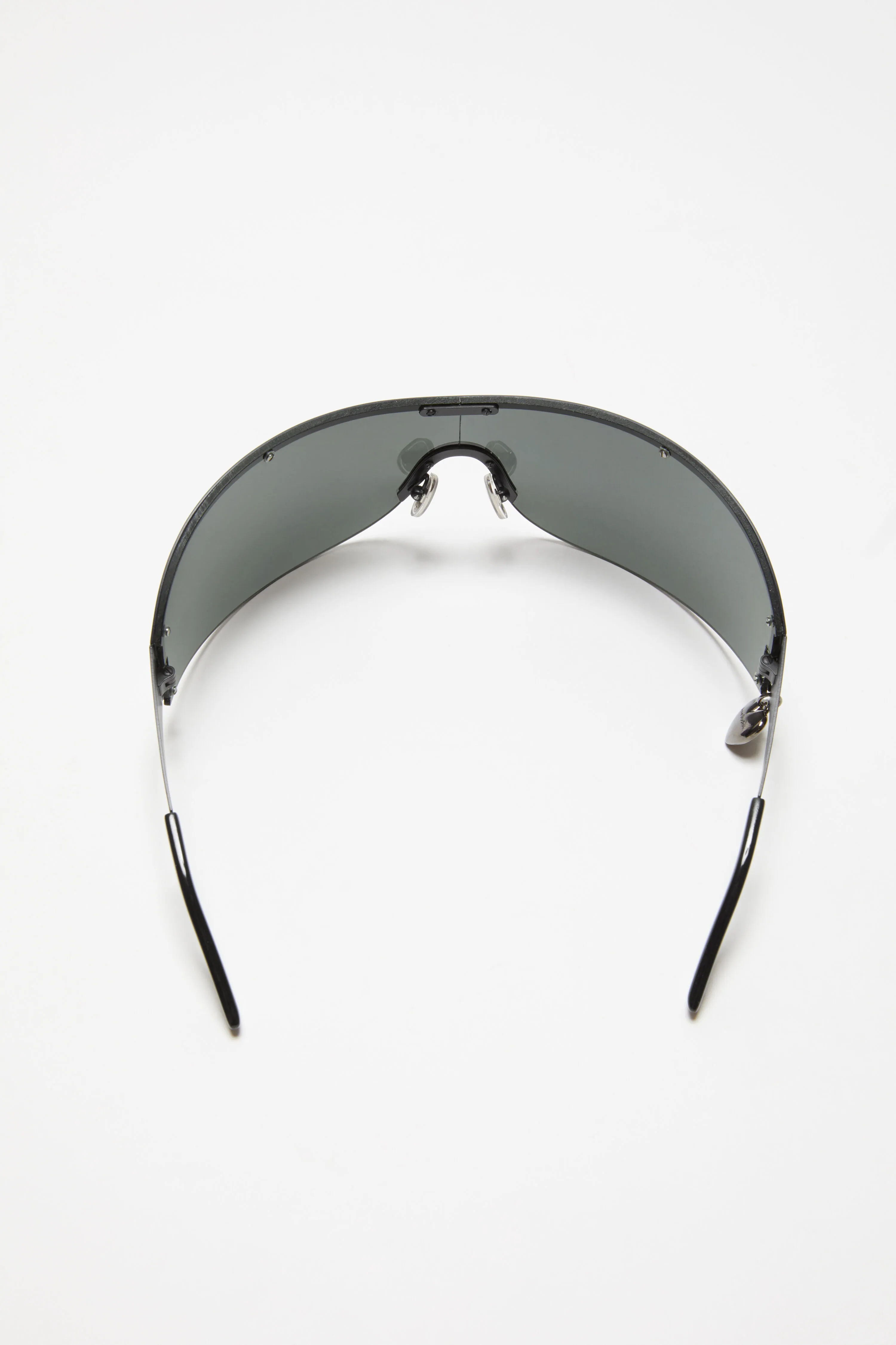 Metal frame sunglasses