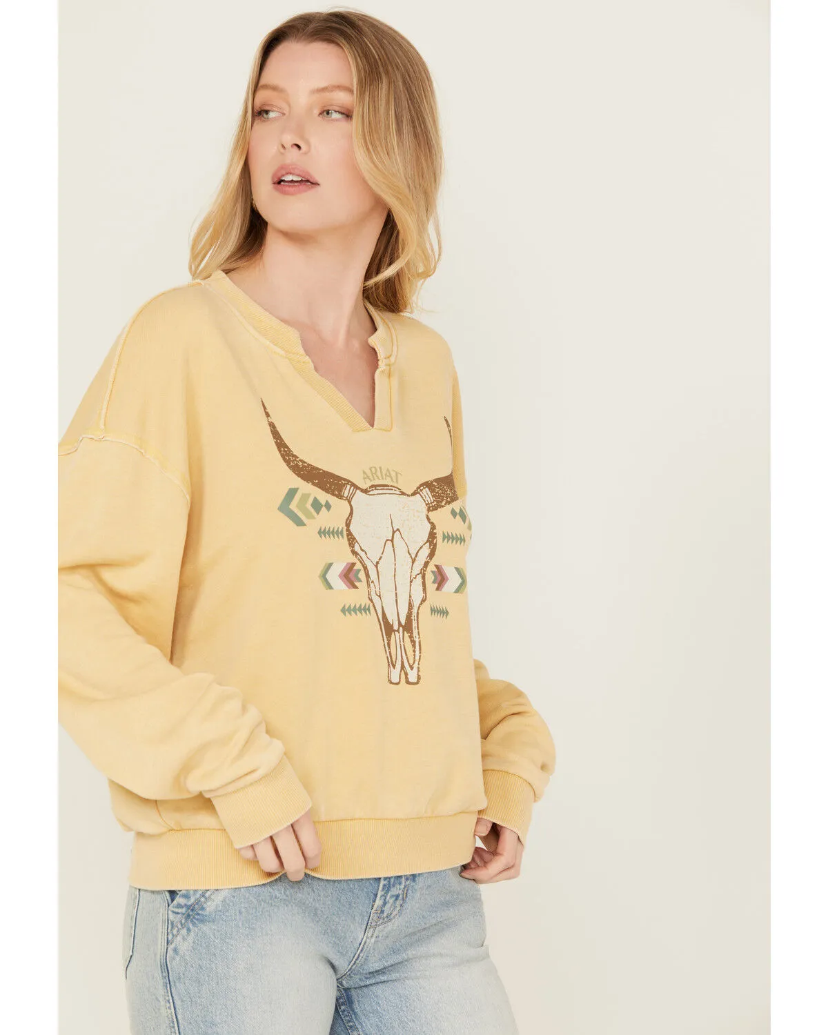 Product Name:  Ariat Women's Steer Head Pullover Sweatshirt