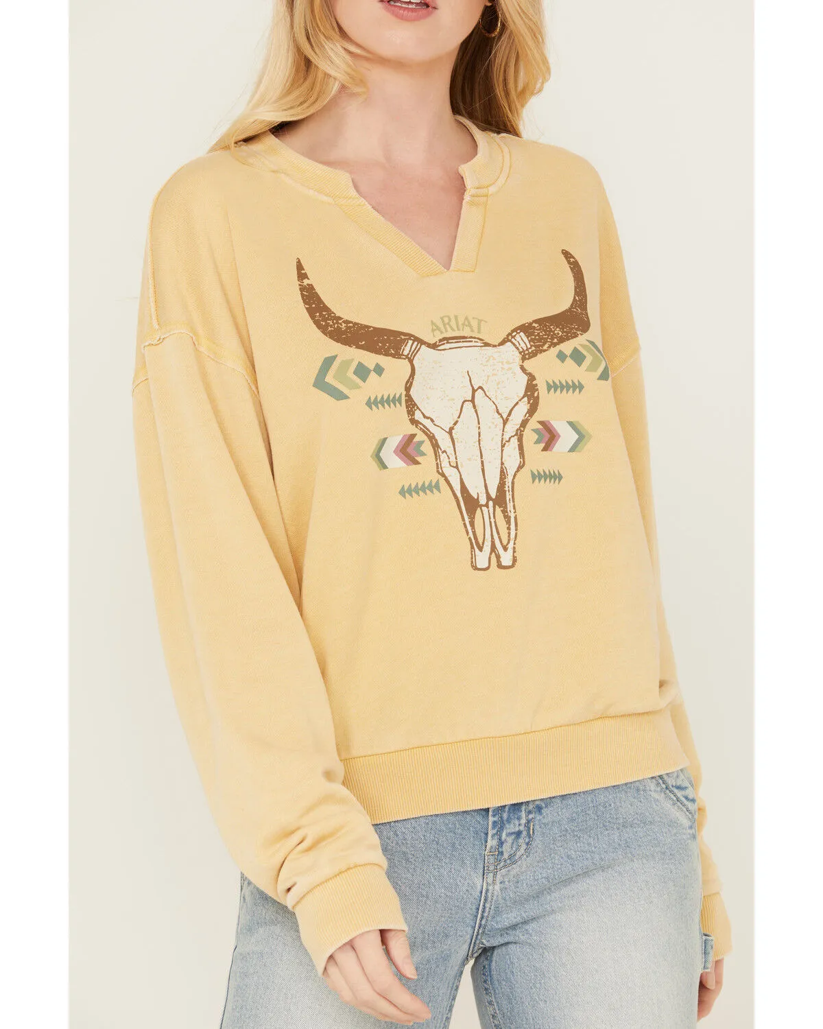 Product Name:  Ariat Women's Steer Head Pullover Sweatshirt