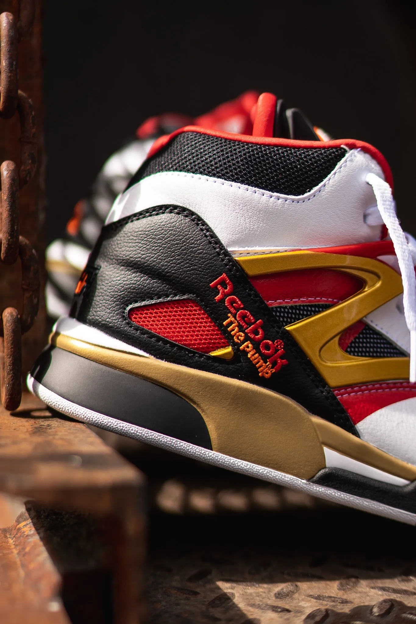 Reebok Pump Omni Zone II (Gold Rush)