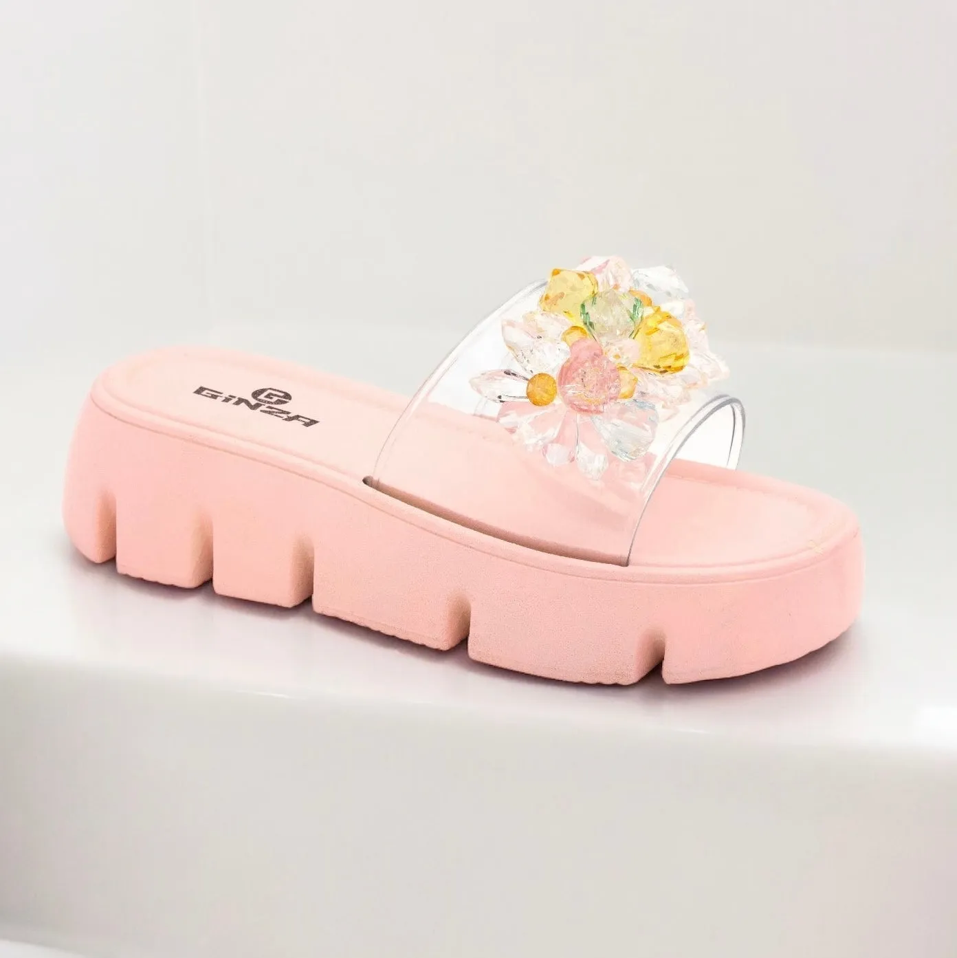 Transparent pearl slipper