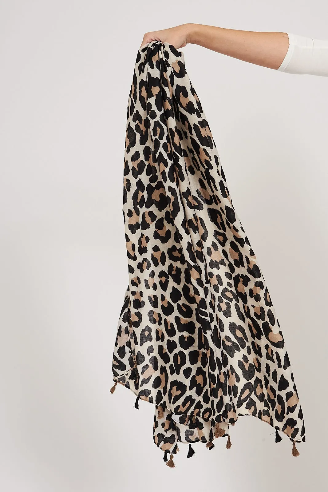 Wild Side Scarf In Leopard